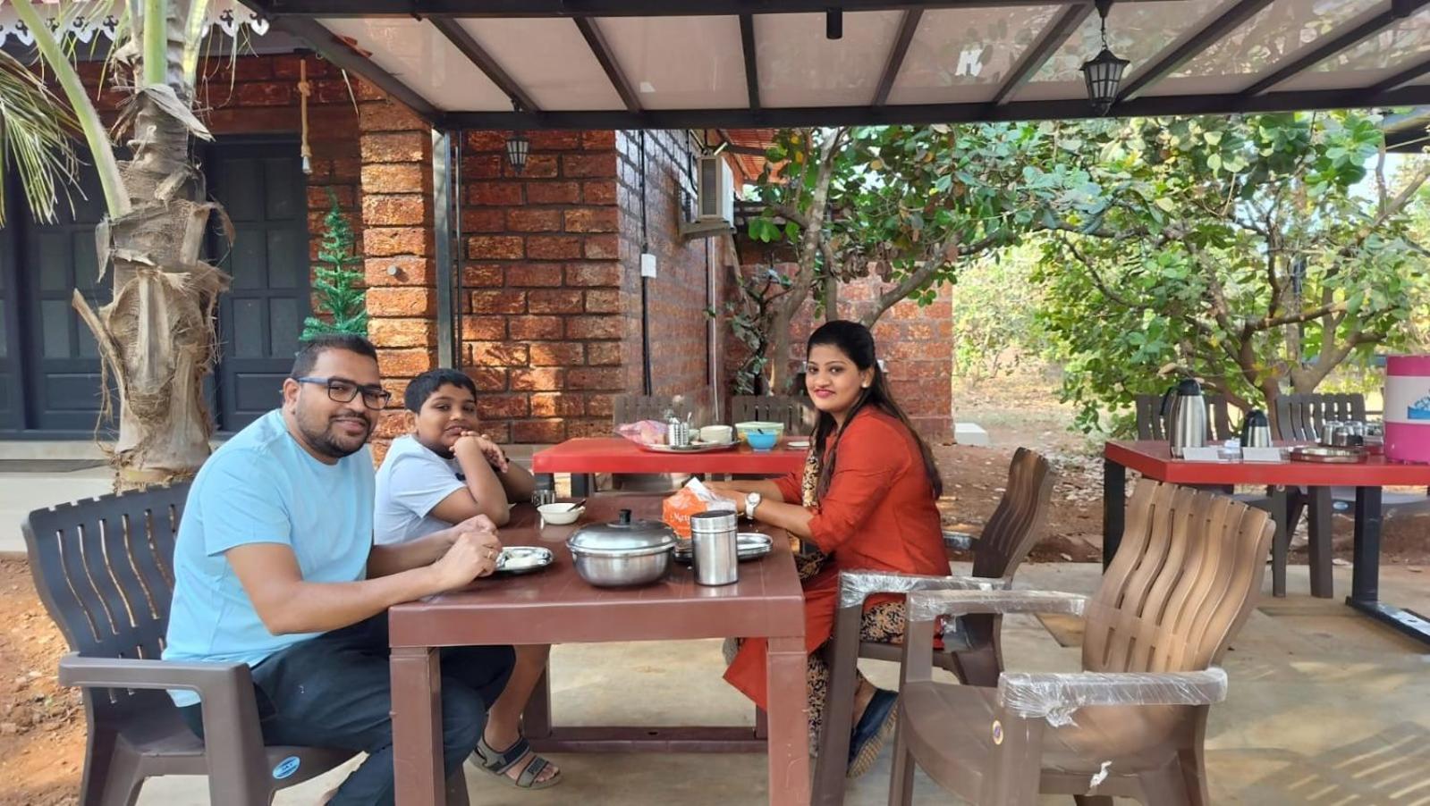 Saka Kadams Home Stay Guhāgar Exterior foto